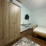 Korca Central Apartment アパート *