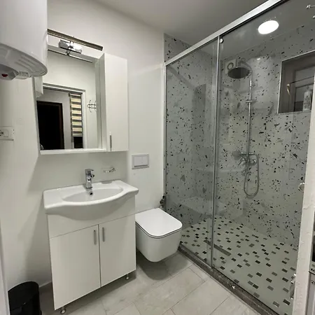 Korca Central Apartment Lägenhet *